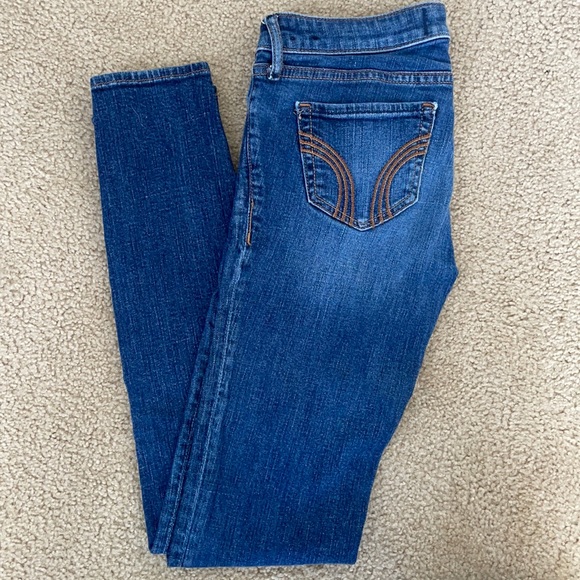 Hollister Jeans - Picture 1 of 5